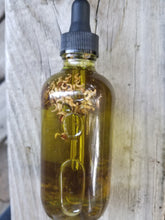 Load image into Gallery viewer, CALENDULA SOOTHING MULTIUSE OIL
